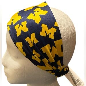 “M”~Michigan Headband (NWT!)